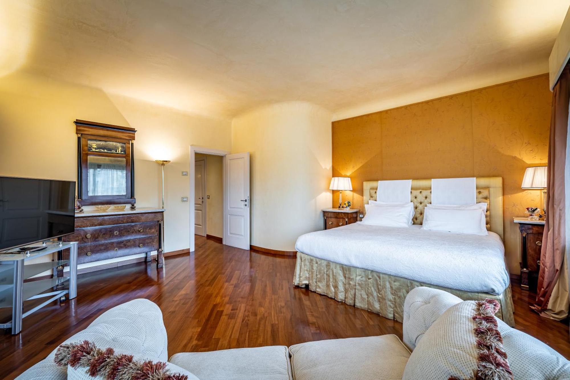 Apartment Yd Penthouse Breathtaking Views Over Ponte Vecchio